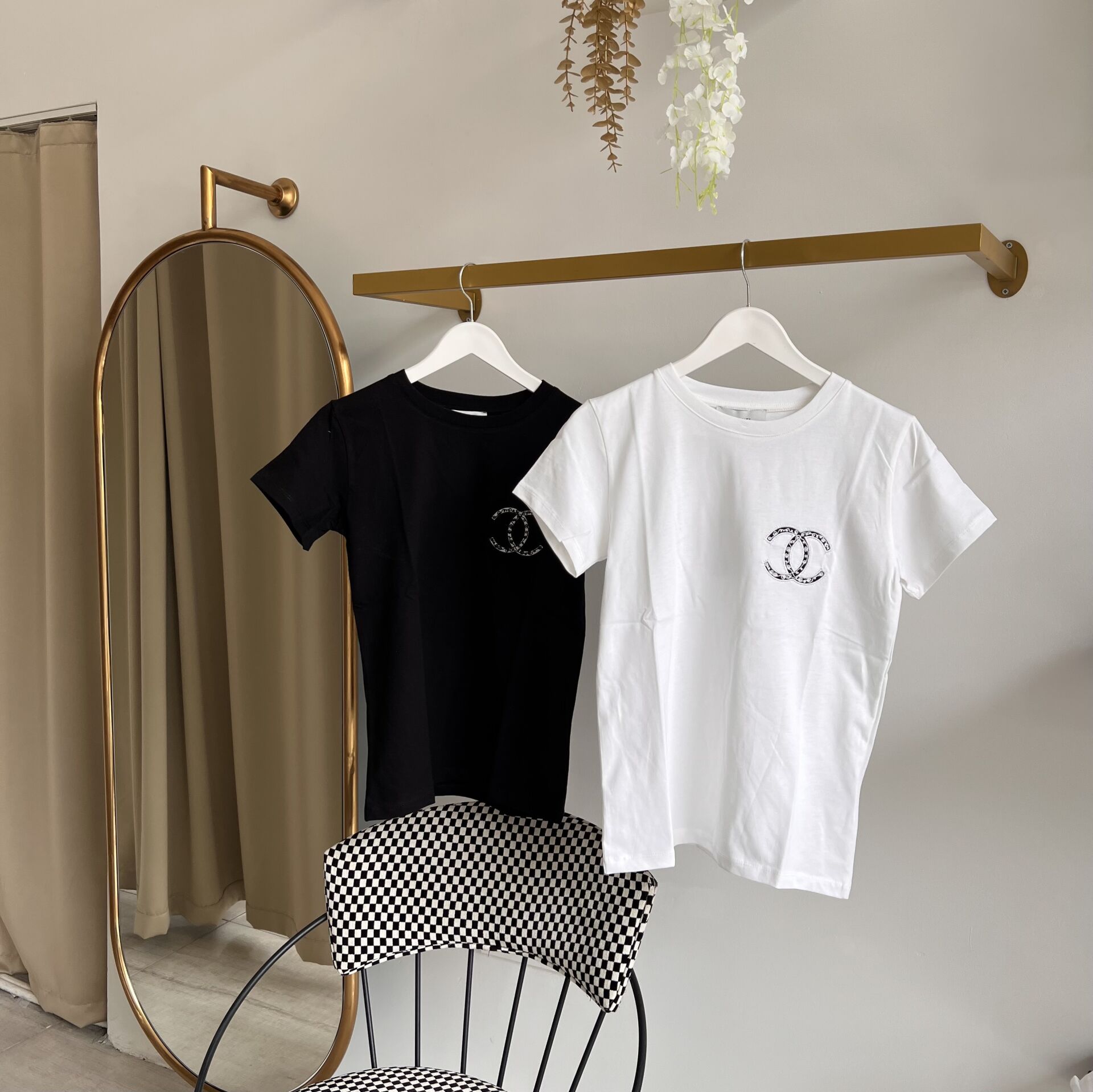 Ch*nel KUMAŞ NAKIŞ LOGO DETAYLI T-SHIRT
