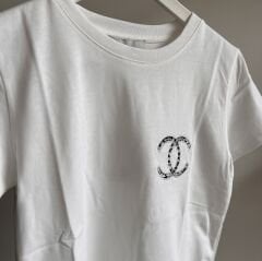 Ch*nel KUMAŞ NAKIŞ LOGO DETAYLI T-SHIRT
