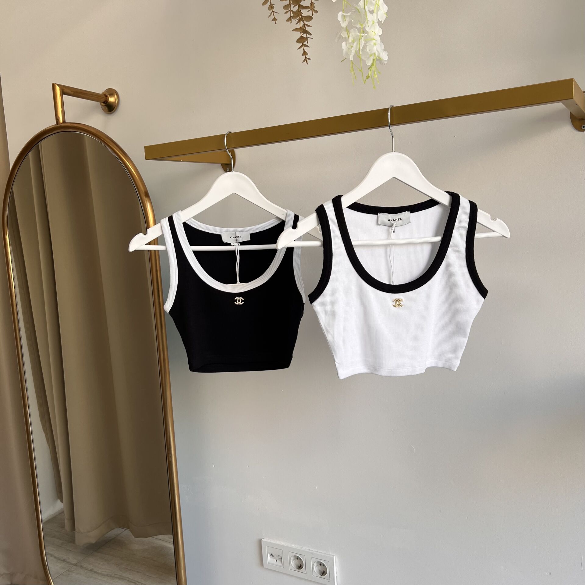 Ch*nel  METAL TAŞLI LOGO DETAYLI FİTİLLİ CROP