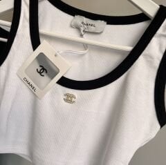 Ch*nel  METAL TAŞLI LOGO DETAYLI FİTİLLİ CROP